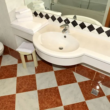 Amadeus E Teatro Hotel 3*
