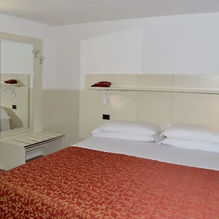 Amadeus E Teatro Hotel