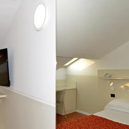 Amadeus E Teatro Hotell