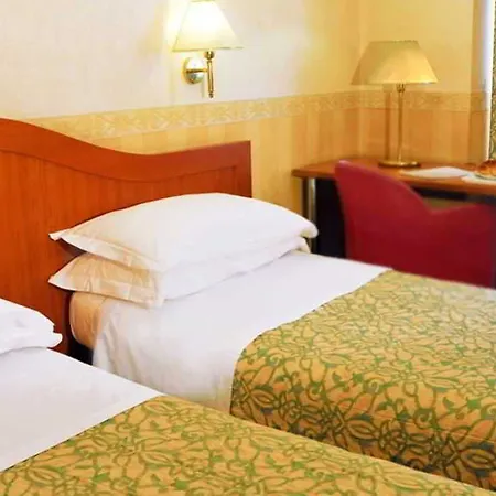 Amadeus E Teatro Hotell