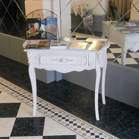 Amadeus E Teatro 3*