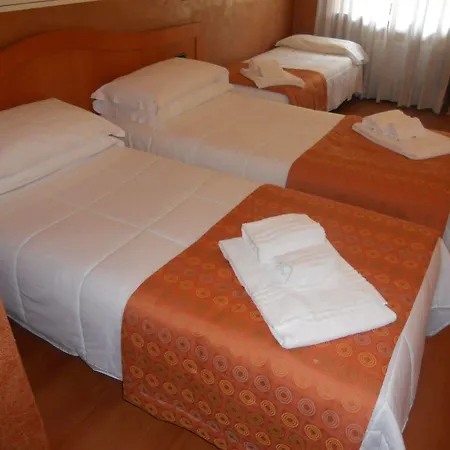 Amadeus E Teatro Hotel