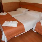Amadeus 3*