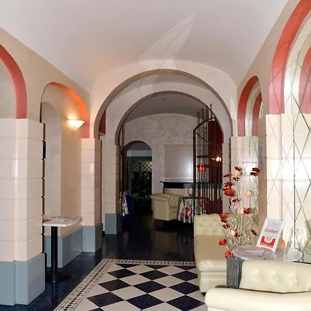 Amadeus E Teatro Hotel