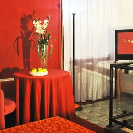 Szálloda Amadeus E Teatro 3*